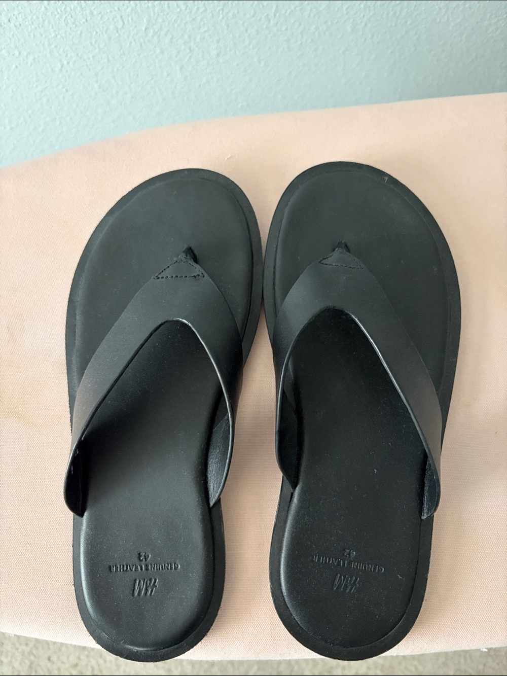 H&M Black Men's Wide Strap Flip-Flop Sandals